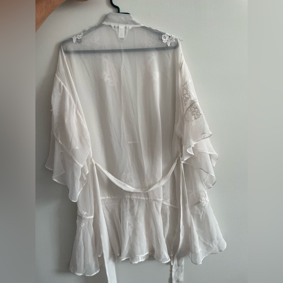 Victoria Secret Lace Embroidered Chemise - Picture 5 of 8